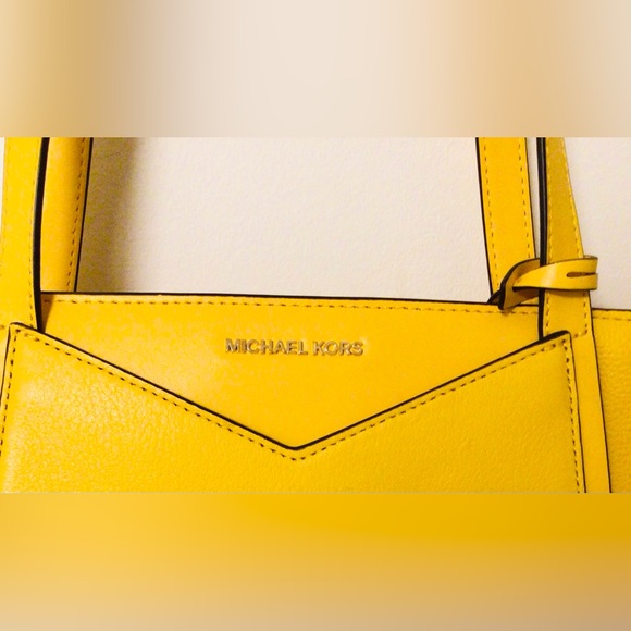 Michael Kors Sunny Yellow Shoulder Bag - Picture 2 of 7